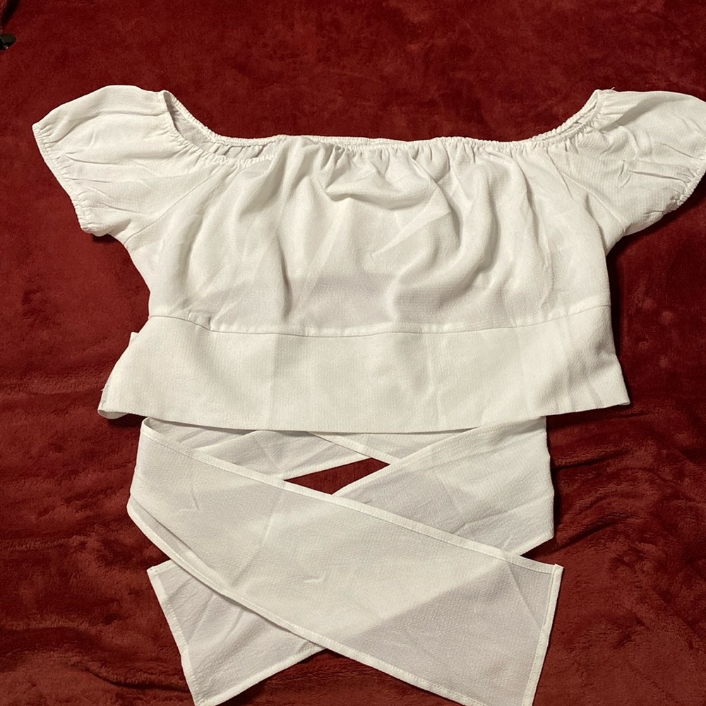 White off the shoulder crop top